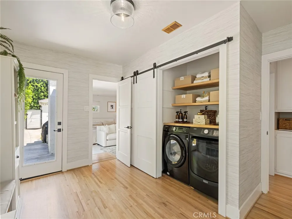 1301 19th Manhattan Beach, CA 90266