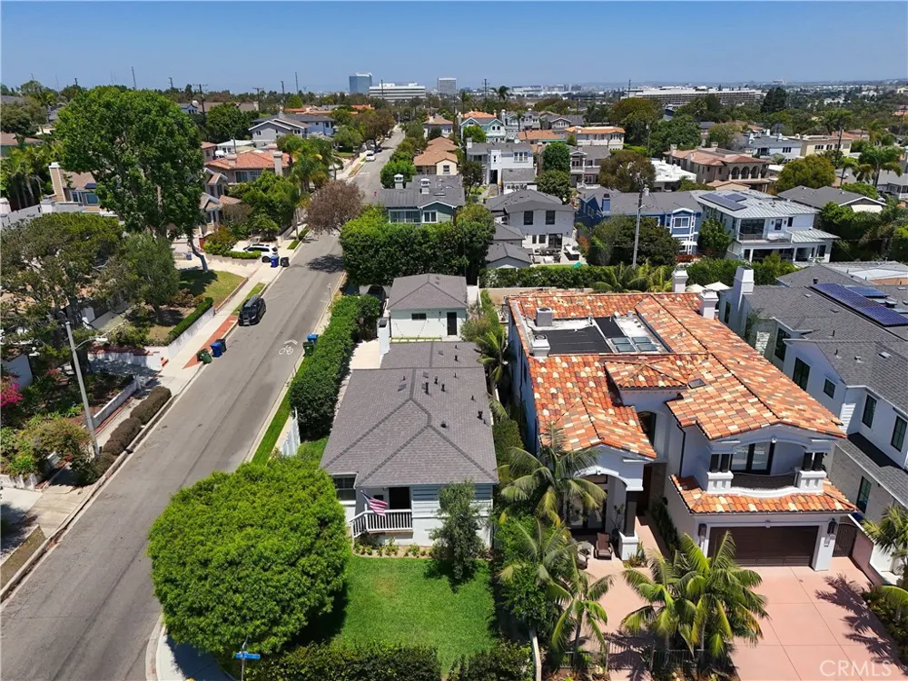 1301 19th Manhattan Beach, CA 90266