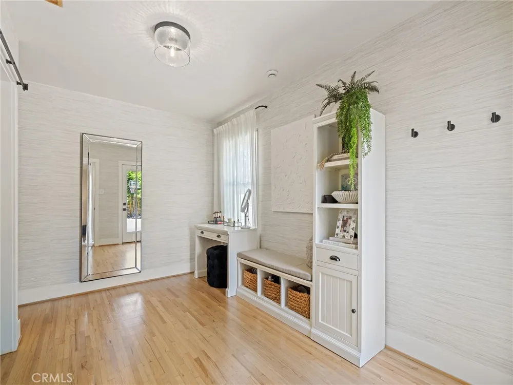 1301 19th Manhattan Beach, CA 90266
