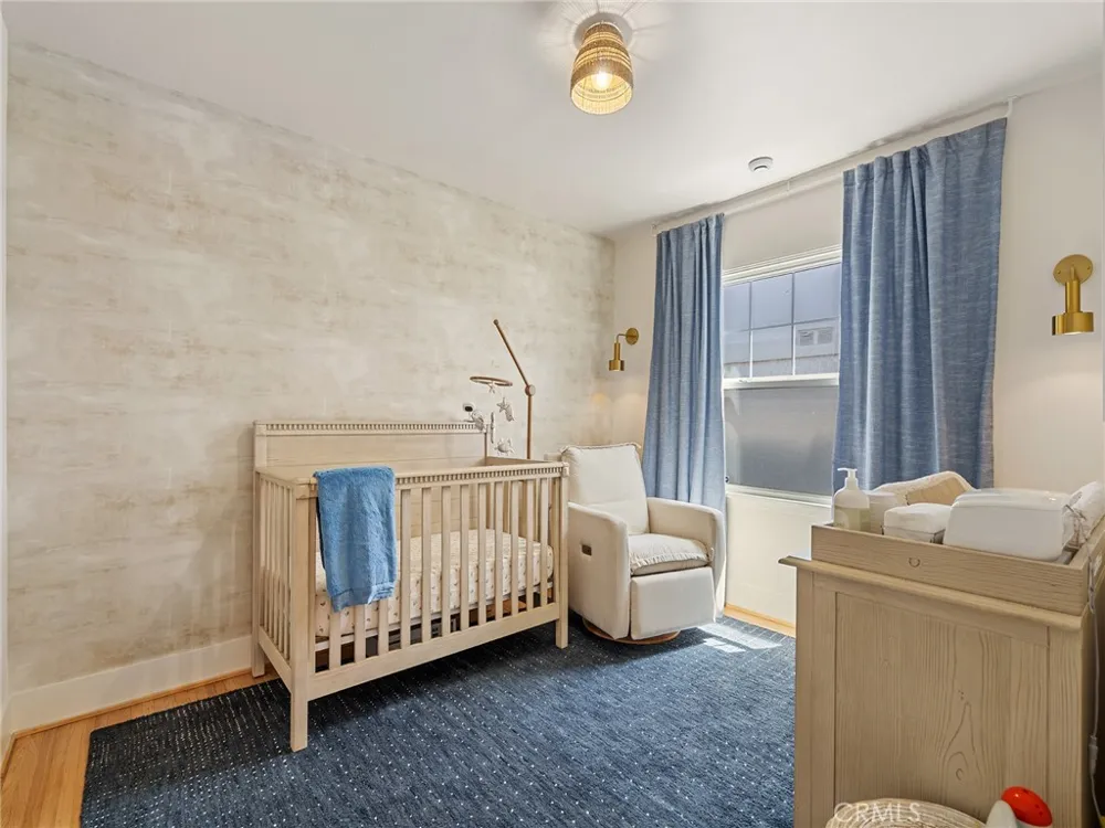 1301 19th Manhattan Beach, CA 90266