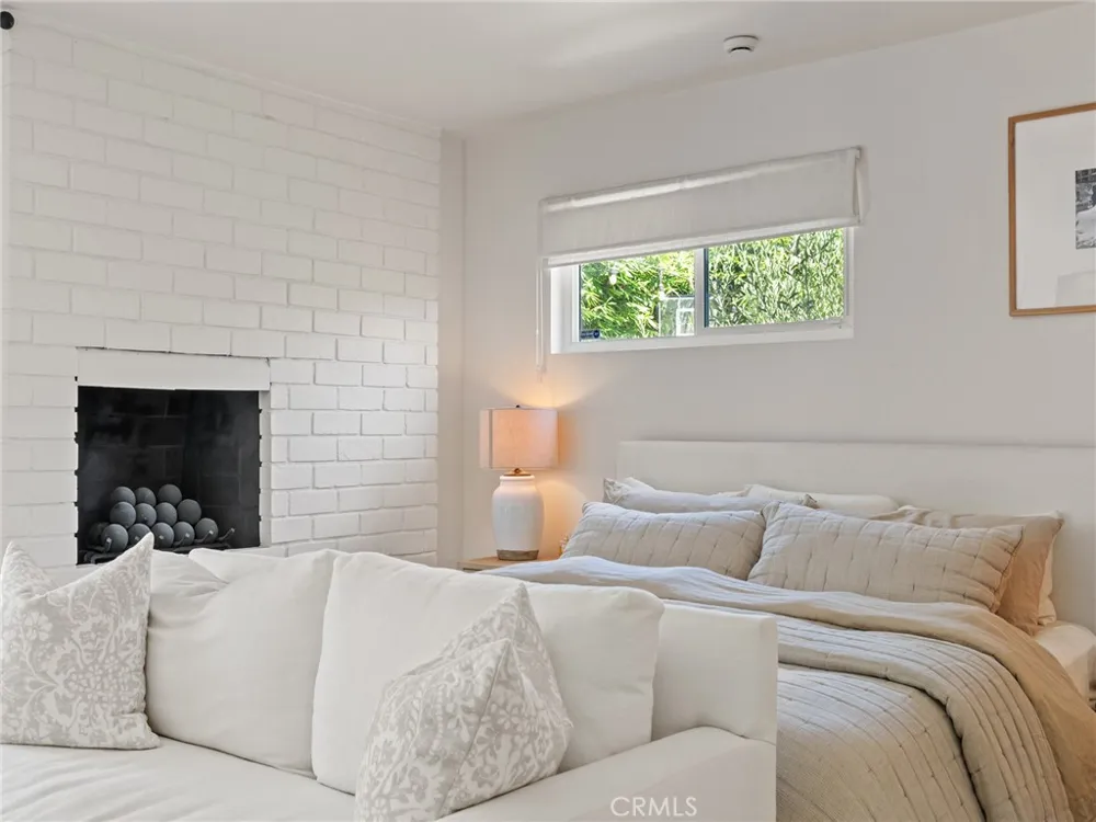 1301 19th Manhattan Beach, CA 90266