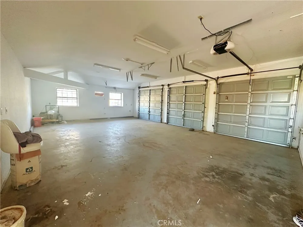 7027 Poppy Boulevard California City, CA 93505