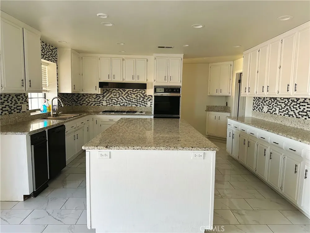 7027 Poppy Boulevard California City, CA 93505