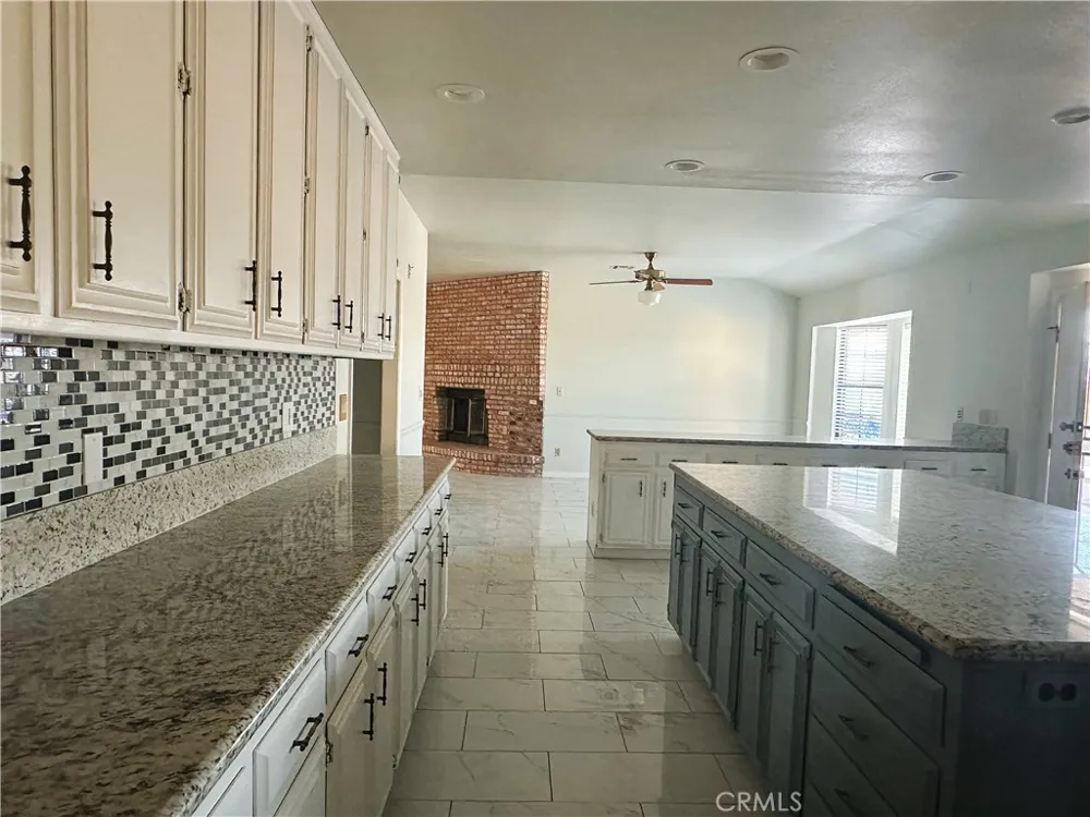7027 Poppy Boulevard California City, CA 93505