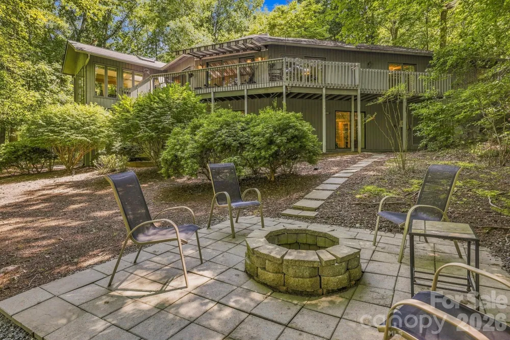 193 Downing Place Lake Lure, NC 28746