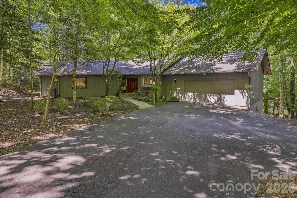 193 Downing Place Lake Lure, NC 28746
