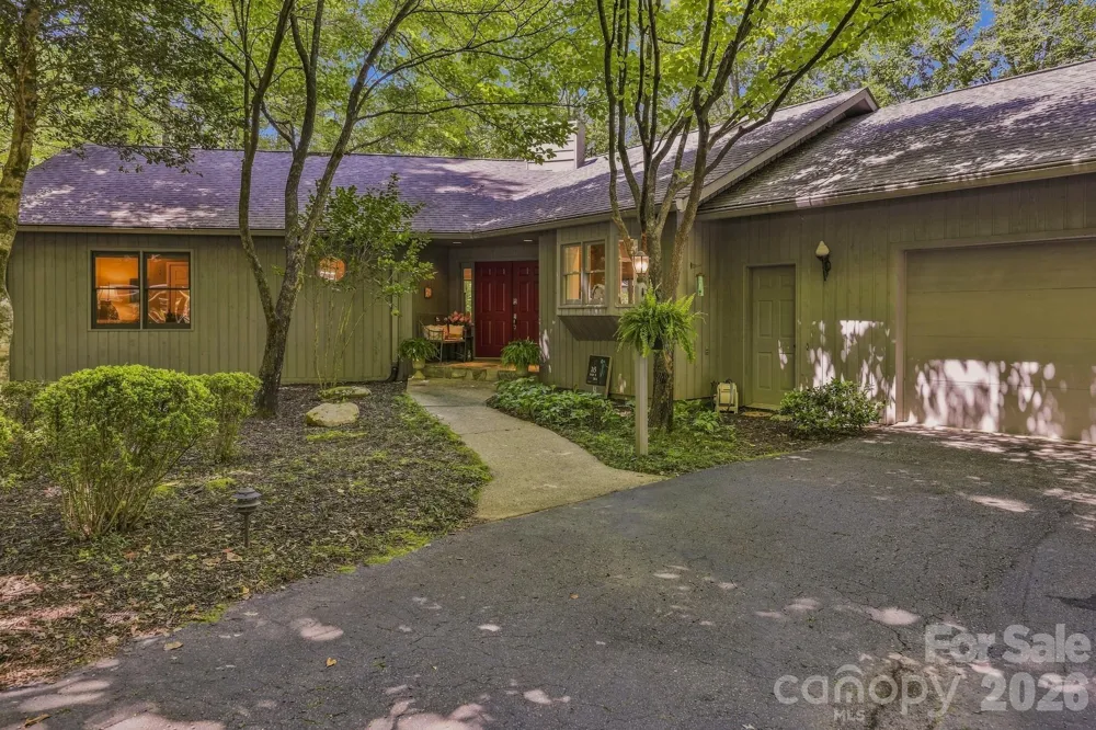 193 Downing Place Lake Lure, NC 28746