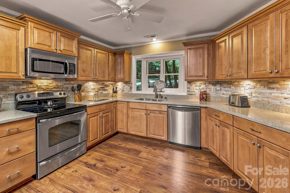193 Downing Place Lake Lure, NC 28746