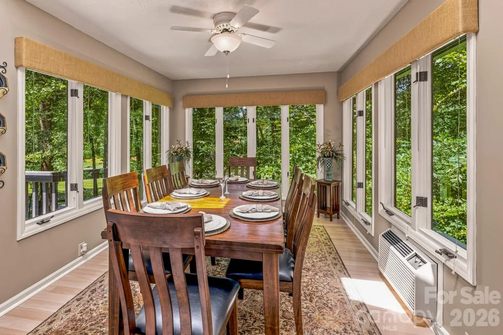 193 Downing Place Lake Lure, NC 28746