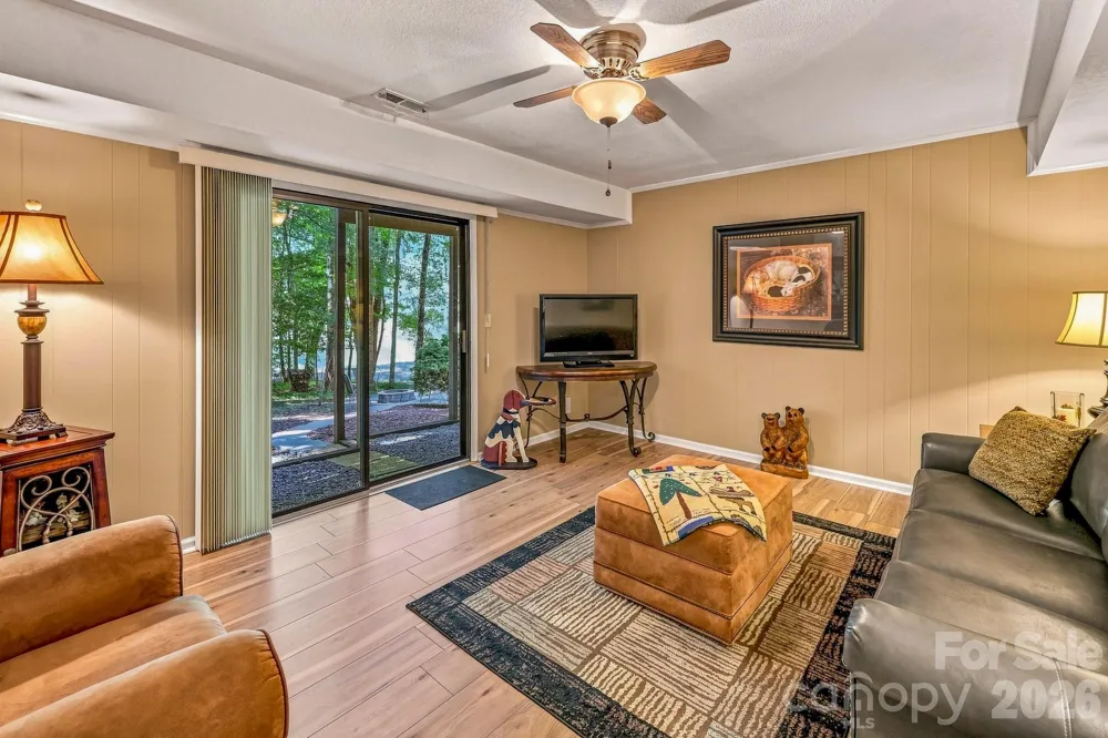 193 Downing Place Lake Lure, NC 28746