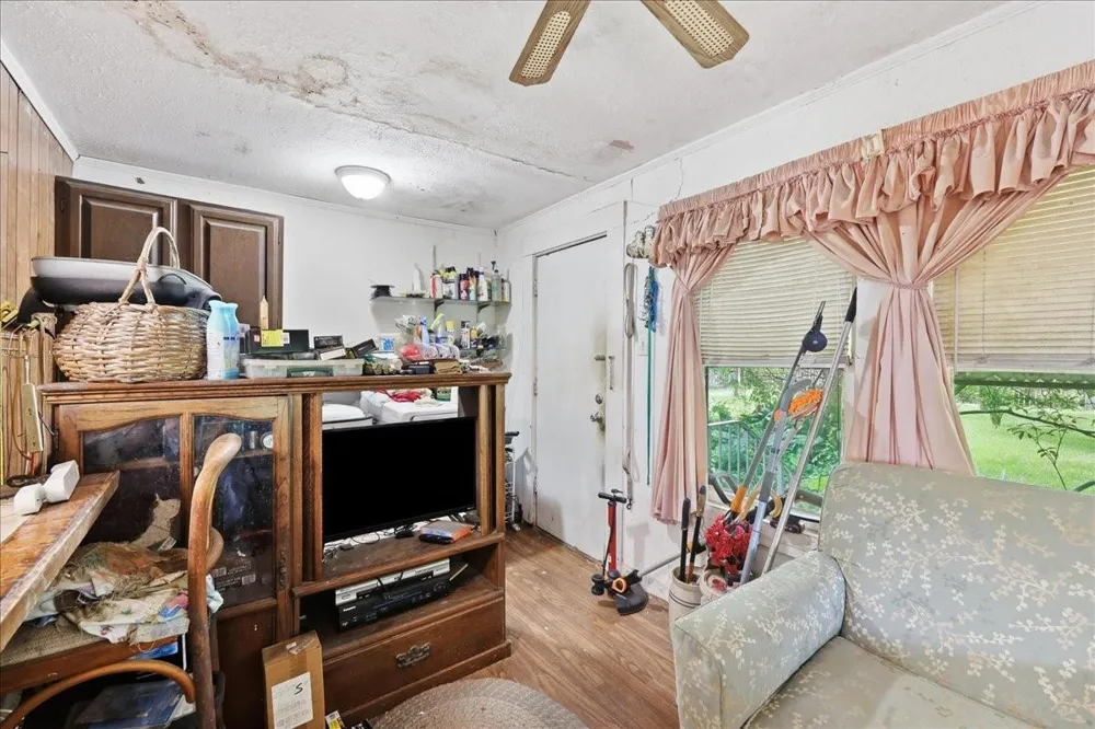 605 3rd Street Orange, TX 77630
