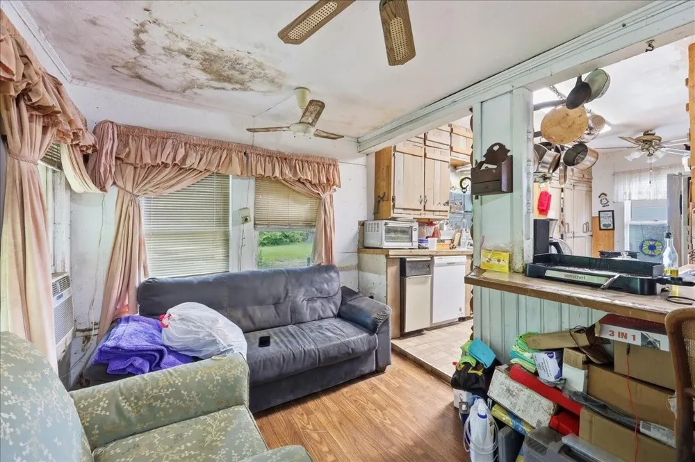 605 3rd Street Orange, TX 77630