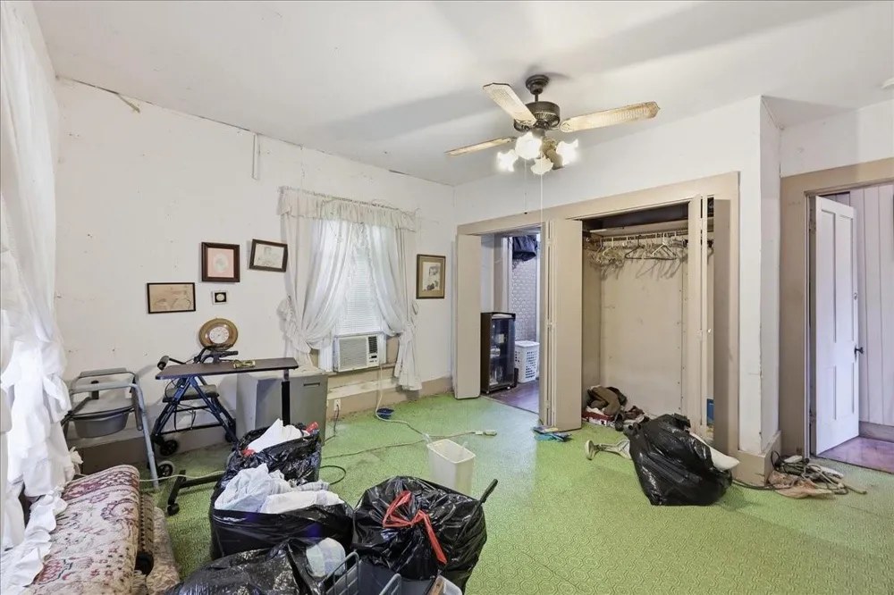 605 3rd Street Orange, TX 77630