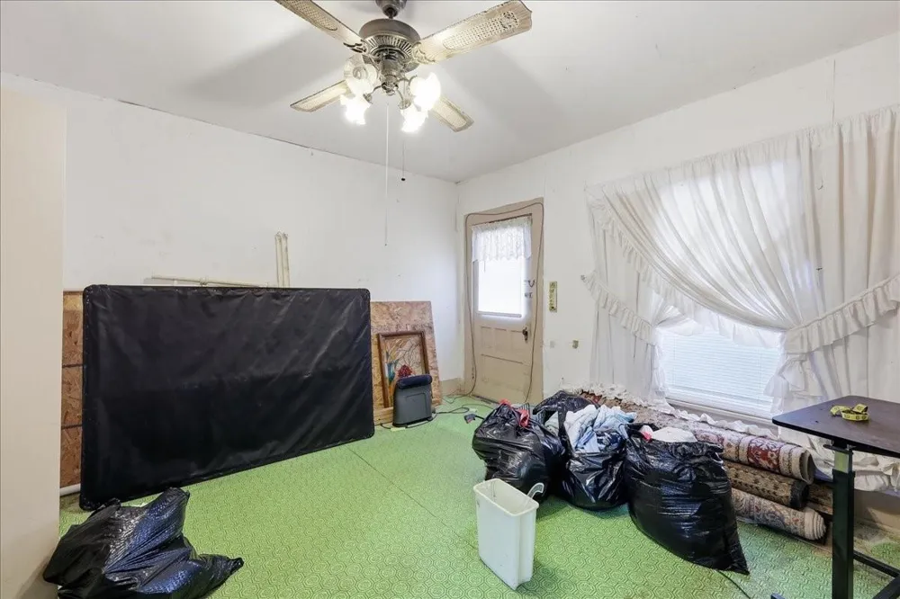 605 3rd Street Orange, TX 77630