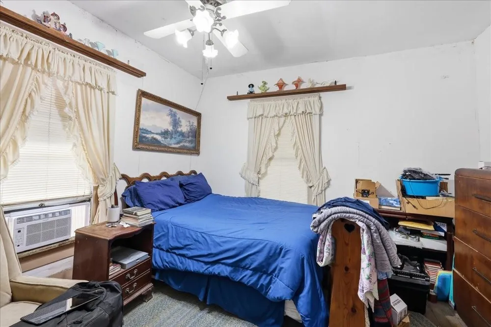 605 3rd Street Orange, TX 77630