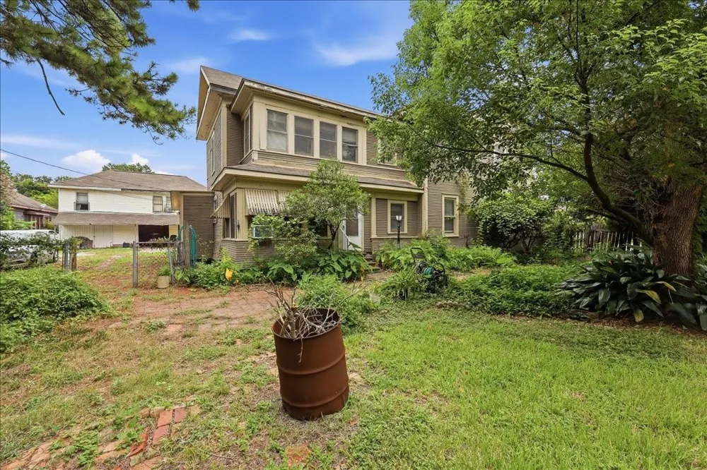 605 3rd Street Orange, TX 77630