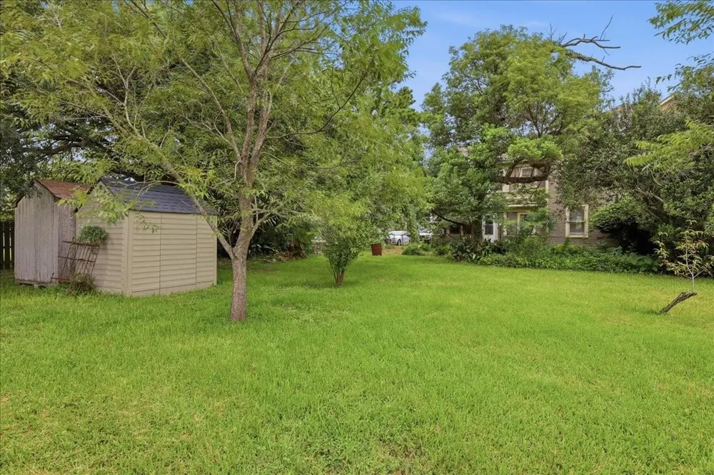 605 3rd Street Orange, TX 77630
