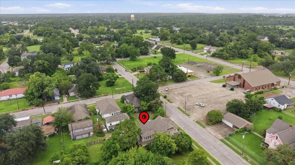 605 3rd Street Orange, TX 77630