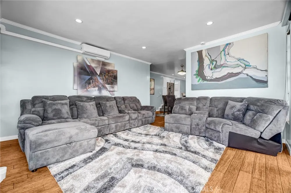 2575 E 19th Street #36 Signal Hill, CA 90755