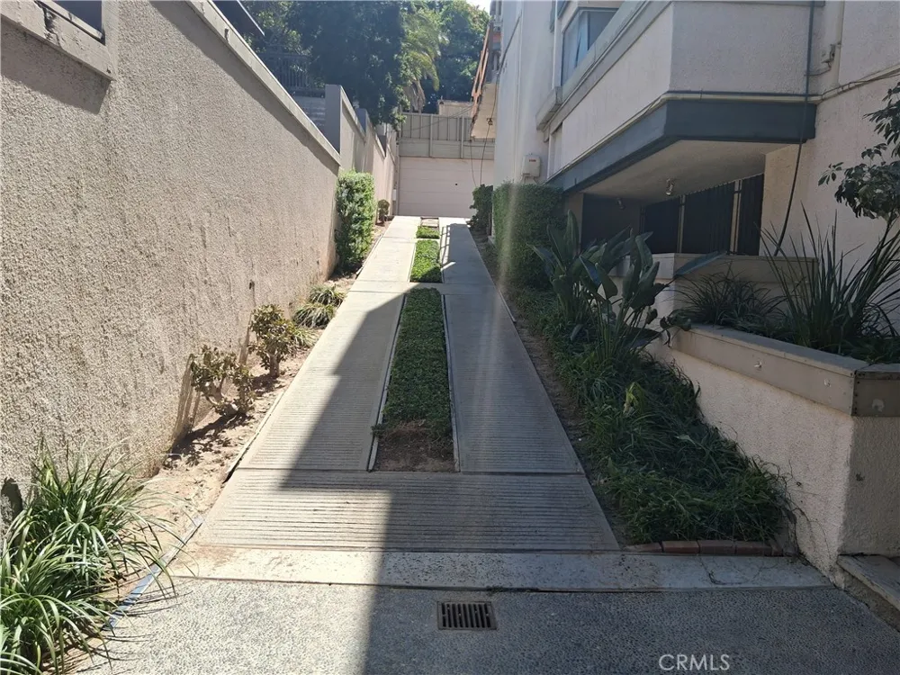 2575 E 19th Street #36 Signal Hill, CA 90755