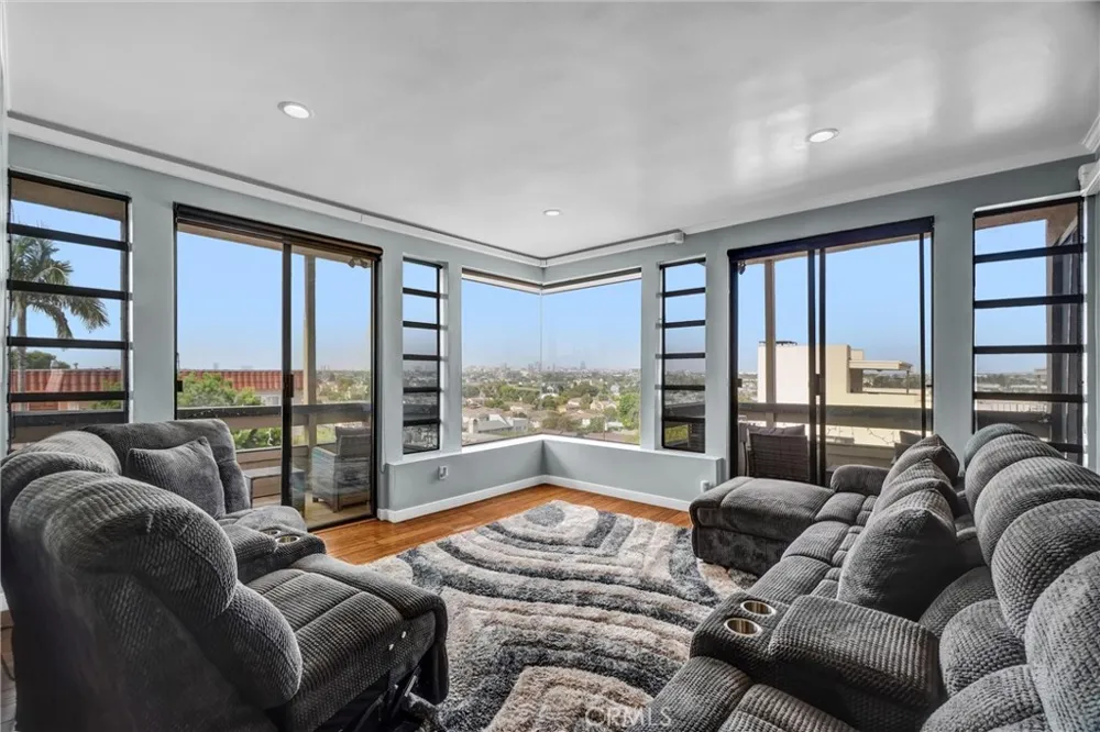 2575 E 19th Street #36 Signal Hill, CA 90755