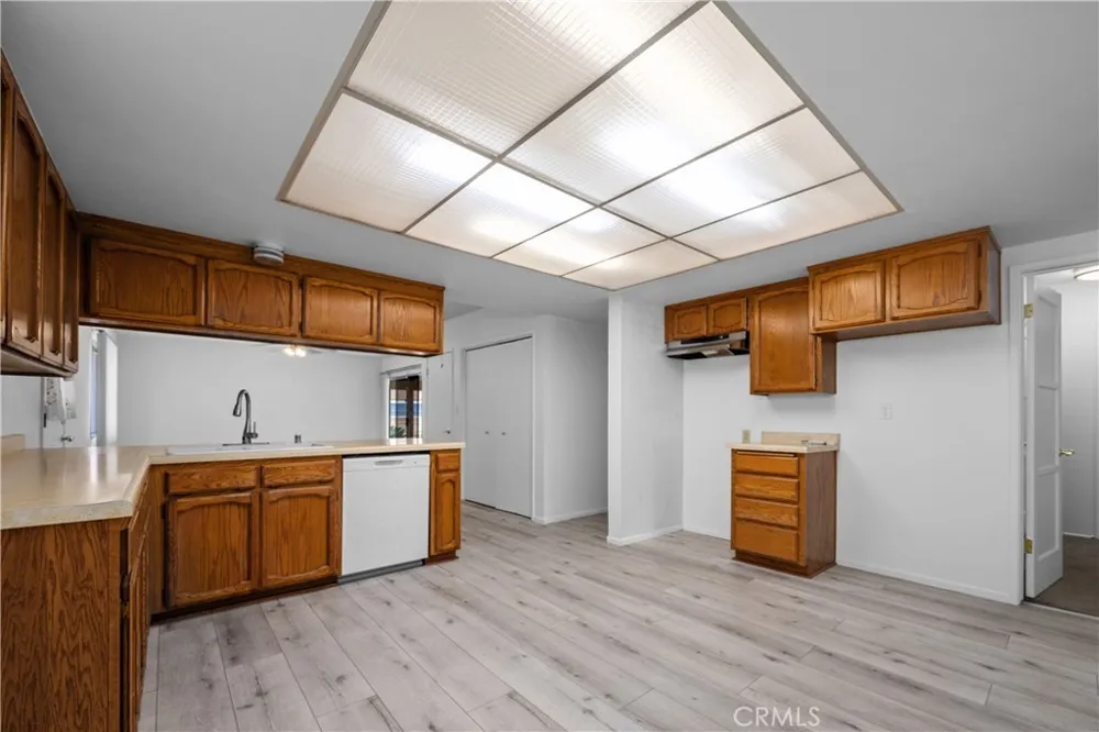 5408 Sunfield Lakewood, CA 90712