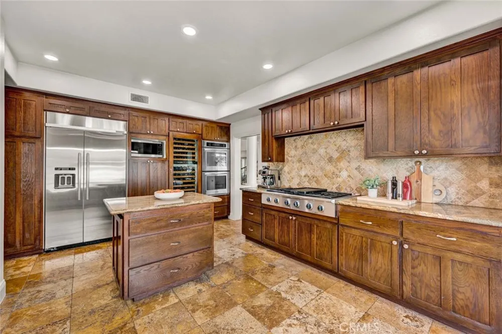 13671 Belle Rive North Tustin, CA 92705
