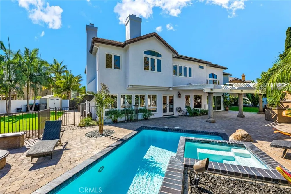 13671 Belle Rive North Tustin, CA 92705