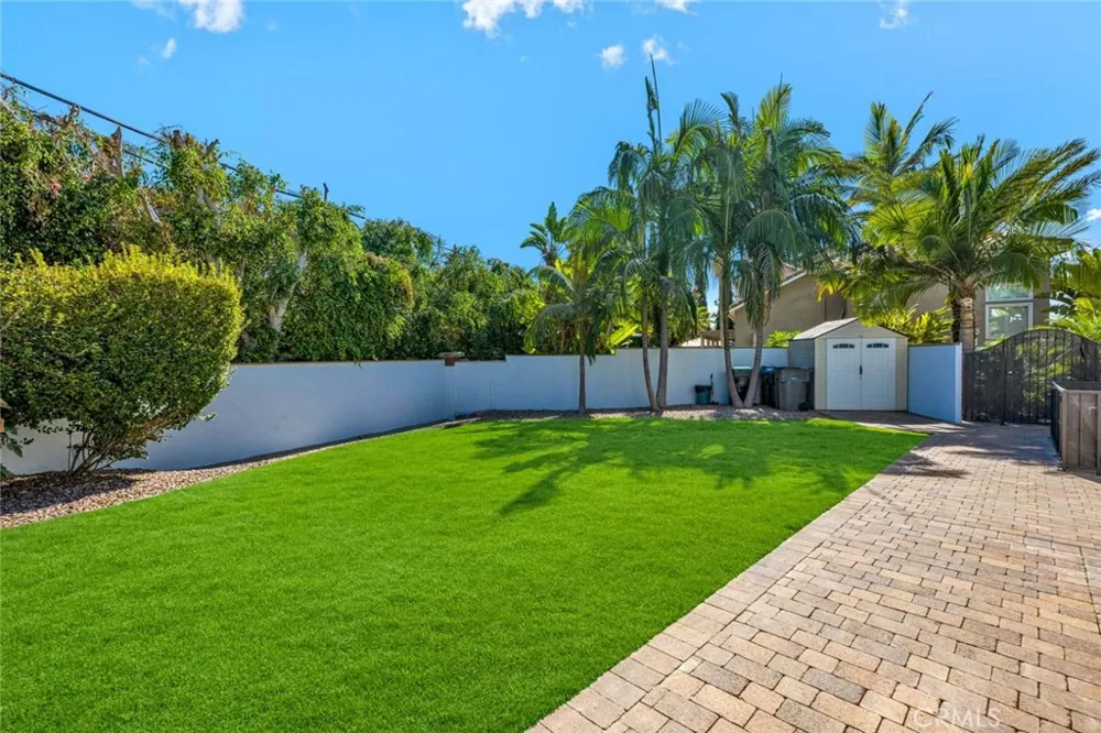 13671 Belle Rive North Tustin, CA 92705