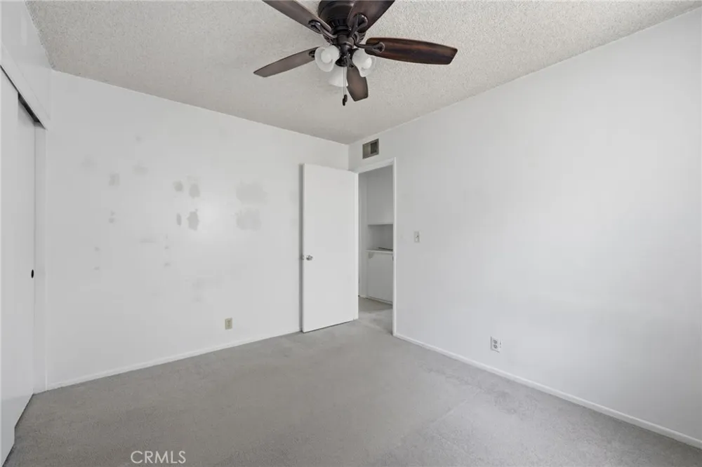 18512 Kamstra Cerritos, CA 90703