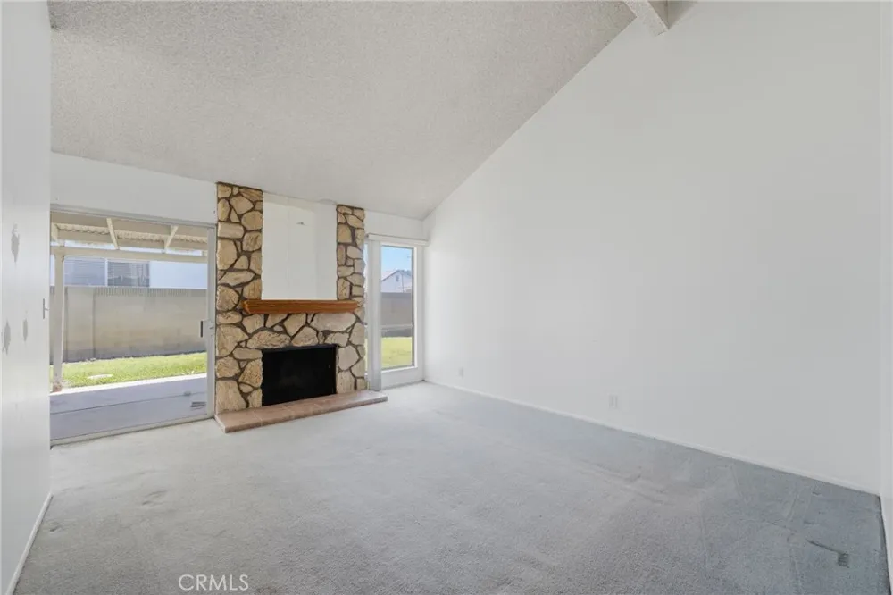 18512 Kamstra Cerritos, CA 90703