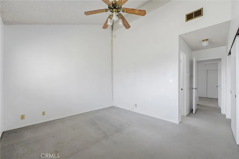 18512 Kamstra Cerritos, CA 90703