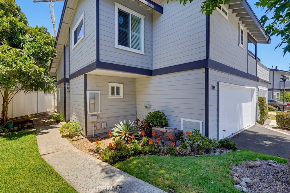 1118 Sandi Lane Costa Mesa, CA 92627