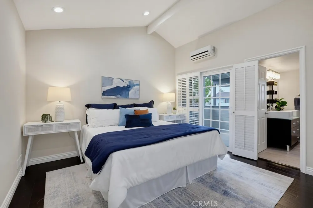1118 Sandi Lane Costa Mesa, CA 92627