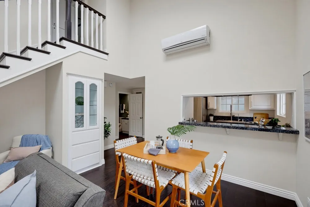 1118 Sandi Lane Costa Mesa, CA 92627