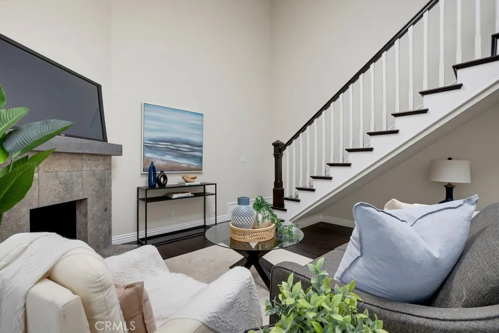 1118 Sandi Lane Costa Mesa, CA 92627