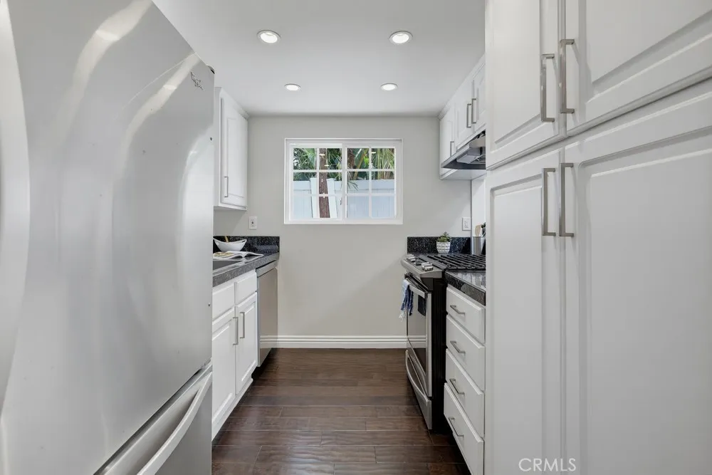 1118 Sandi Lane Costa Mesa, CA 92627