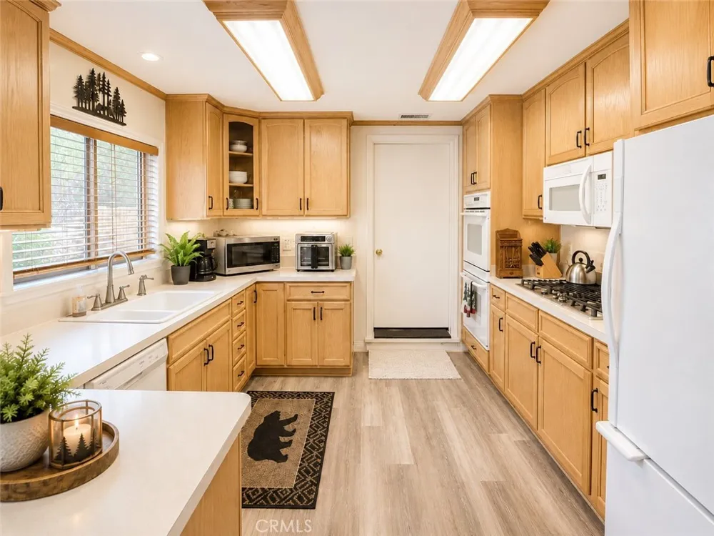 39893 Forest Road Big Bear Lake, CA 92315