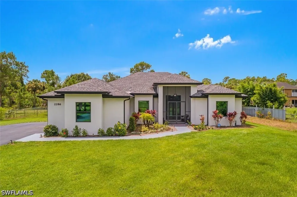 2nd Avenue SE Naples, FL 34117