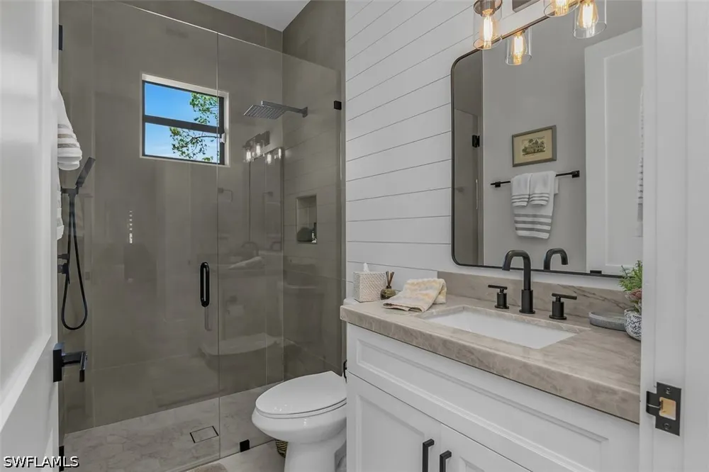 2nd Avenue SE Naples, FL 34117