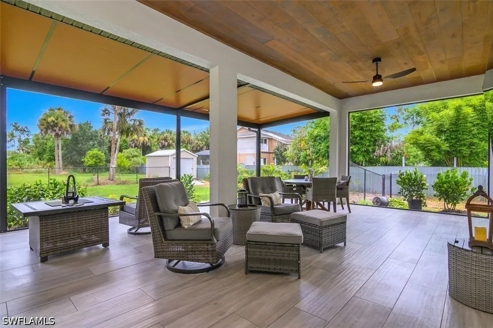 2nd Avenue SE Naples, FL 34117
