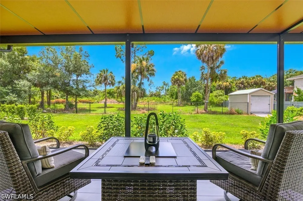 2nd Avenue SE Naples, FL 34117
