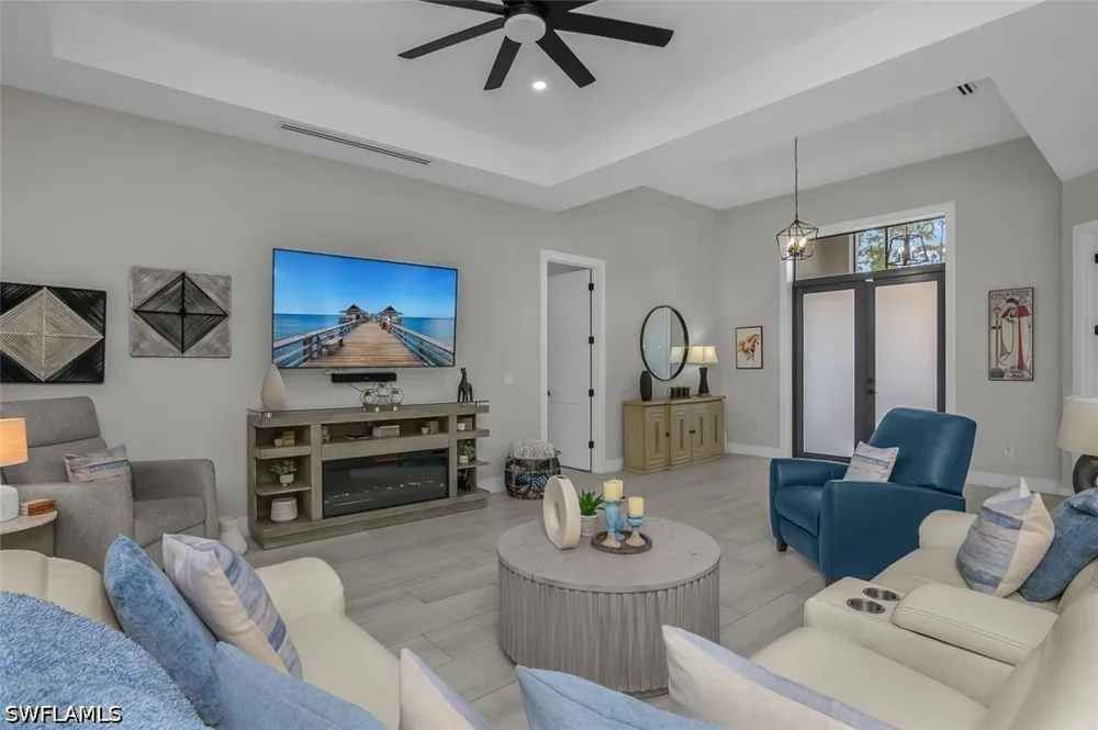 2nd Avenue SE Naples, FL 34117