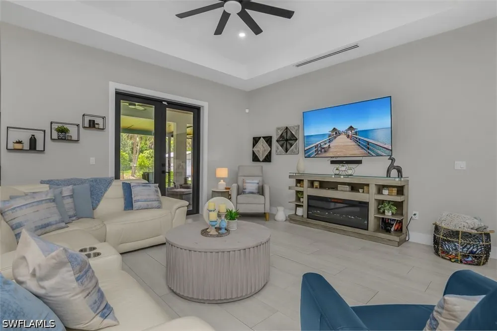 2nd Avenue SE Naples, FL 34117