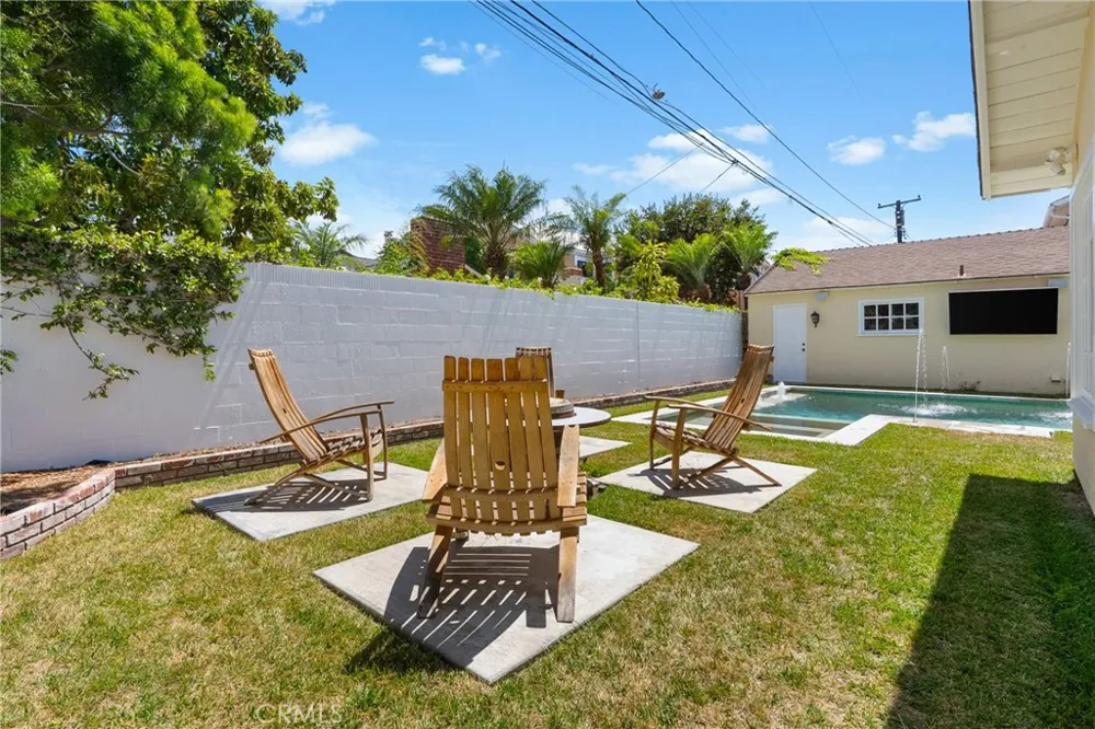 3052 Bostonian Los Alamitos, CA 90720