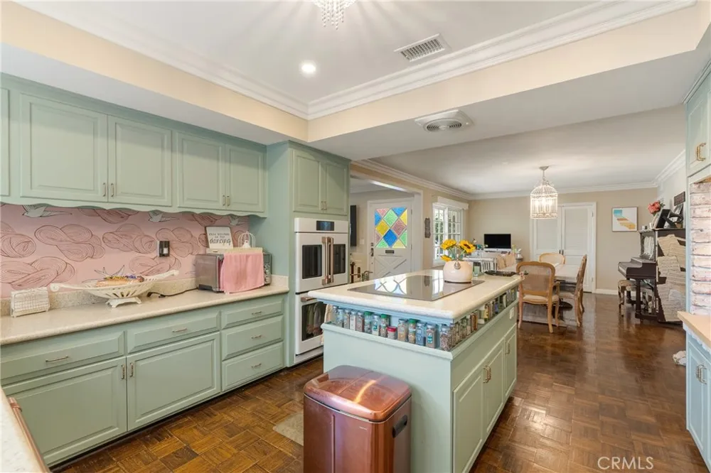 3052 Bostonian Los Alamitos, CA 90720