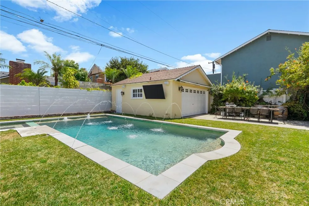 3052 Bostonian Los Alamitos, CA 90720