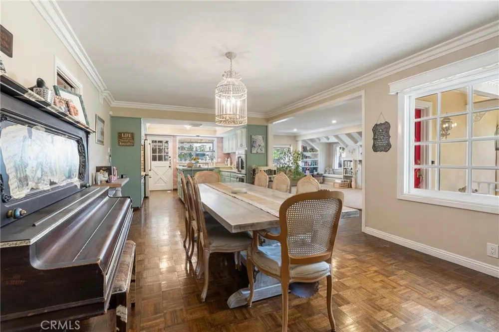3052 Bostonian Los Alamitos, CA 90720