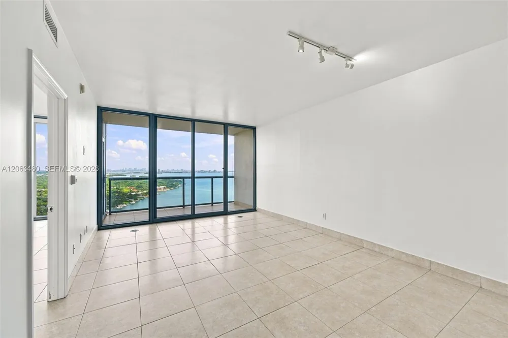 601 NE 36th St #2308 Miami, FL 33137