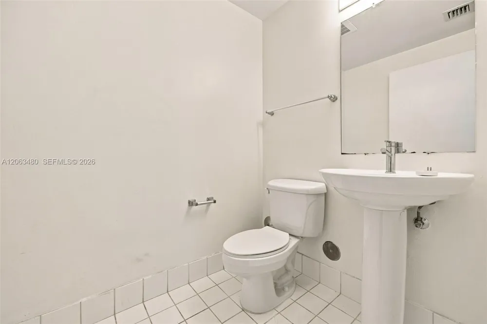 601 NE 36th St #2308 Miami, FL 33137